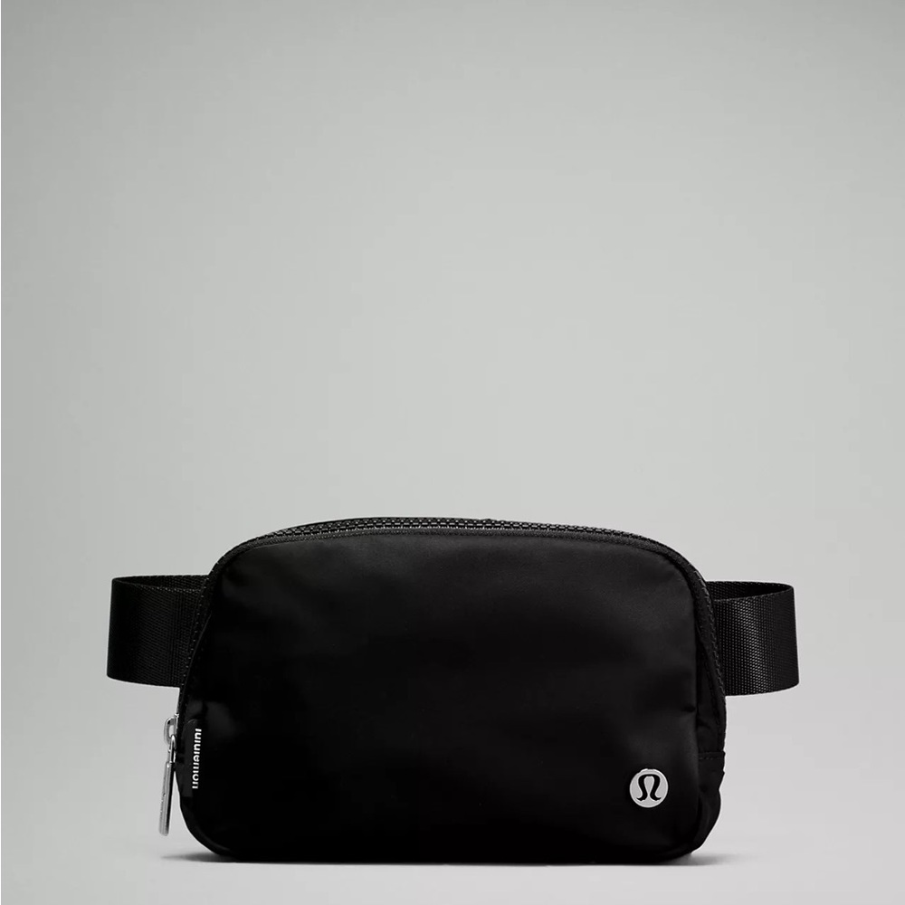Lululemon Black Everywhere Belt Bag 1L